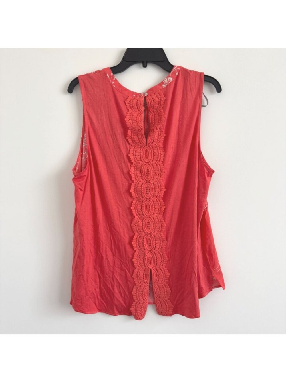 Daniel Rainn Women With Crochet Detail Sleeveless Floral Top Size XL - Picture 2 of 9